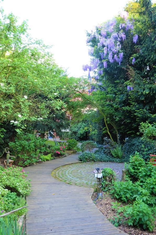 קרפלד Gaestezimmer Mit Garten In Fischeln מראה חיצוני תמונה